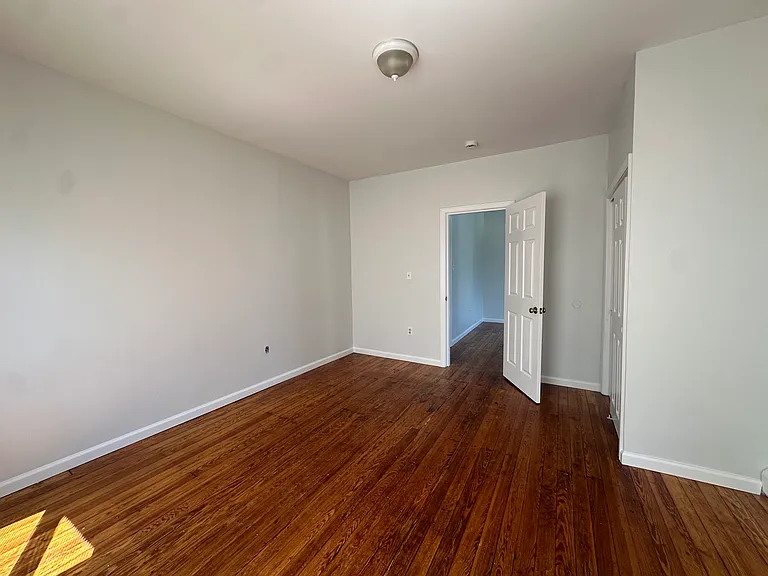 181 Park St #2 — Photo 7