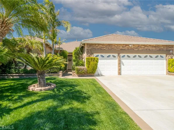 2113 Blazing St, Corona, CA 92879