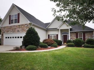 45 Cottage Ridge Rd, Fletcher, NC 28732