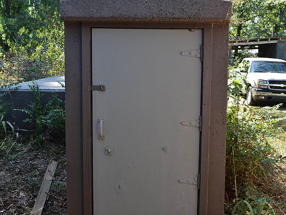 5th image of 1721 W Arch Ave