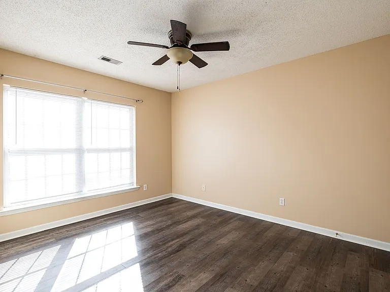 3959 Katherine Way — Photo 21