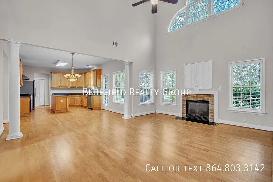 4 bed | 3.5 bath | Spacious loft, patio & community pool $2,900/mo rent — Photo 4
