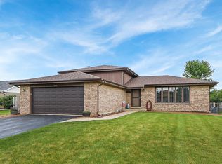 7846 W Harvest Dr, Frankfort, IL 60423