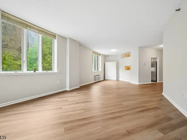 10 Smith Manor Blvd #119, West Orange Twp., NJ 07052