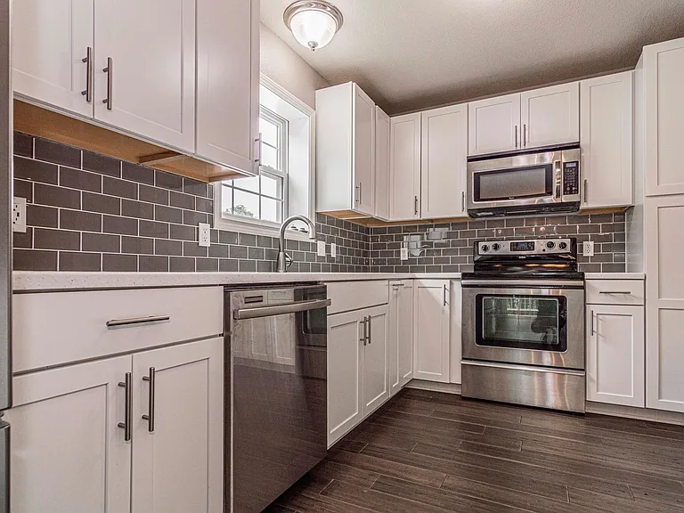 1316 Elm Creek Dr — Photo 10