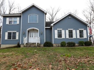 12 White Lion Dr, Montrose, NY 10548