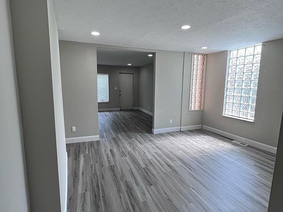 3rd image of 289 N 18th St #289