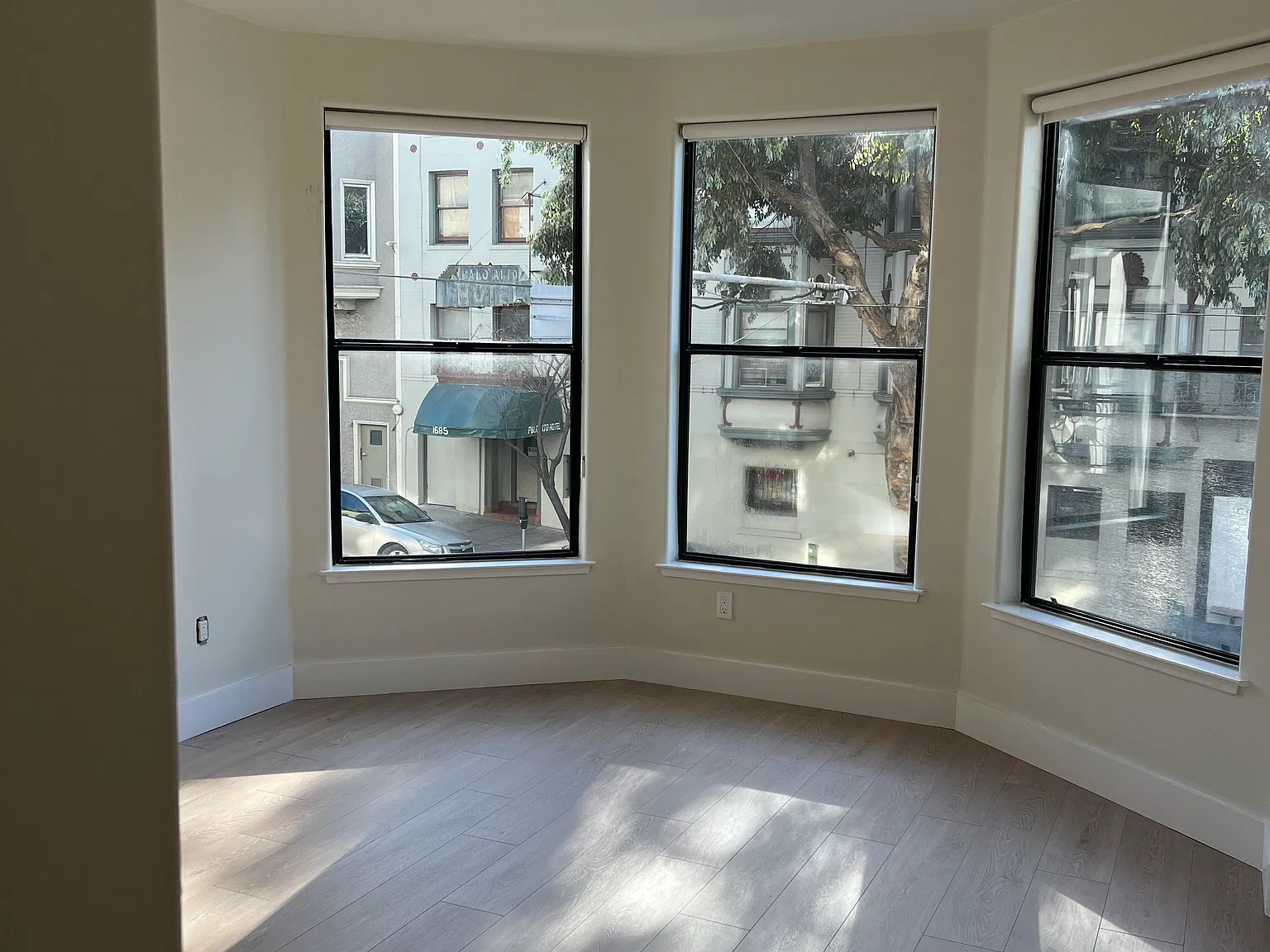 3 bed, 1530 sqft, $9,000 — Photo 2