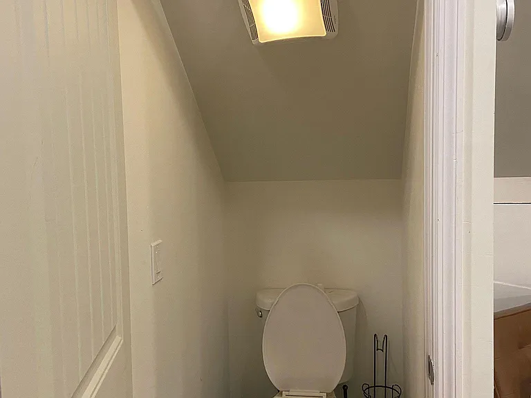 3213 Lealand Ln — Photo 5