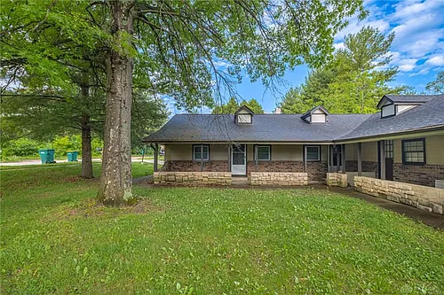4400-4402 Pinebrook Ct Photo 1