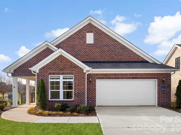 3089 Founding Fathers Dr, Gastonia, NC 28056