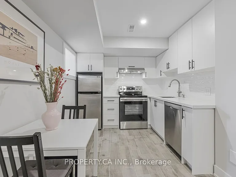 55 Glenshaw Cres #BASEMENT — Photo 2