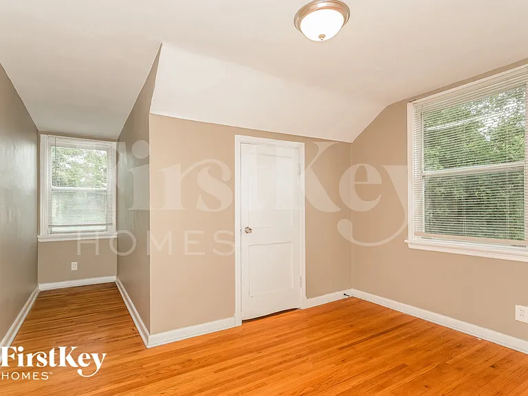 11251 Old Halls Ferry Rd — Photo 15