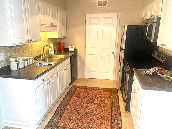 5th image of 1402 Camp Rd APT 6C