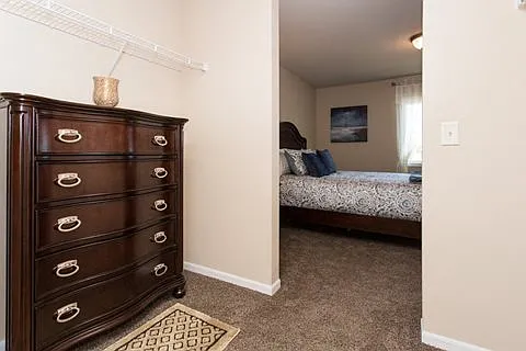 Lincoln Meadows Apartments — Photo 18