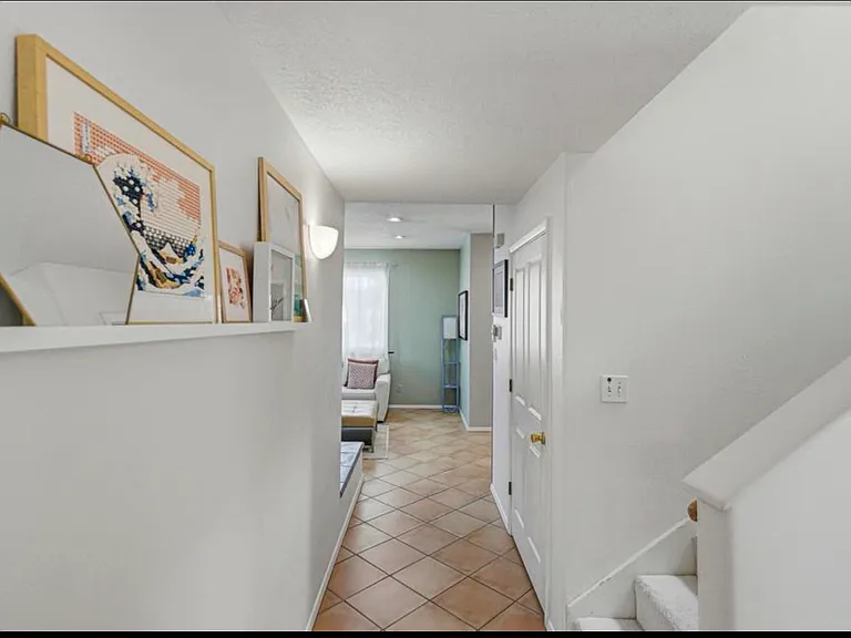 2920 Burton Ave SE — Photo 27