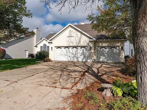 2nd image of 12 Prenzler Dr