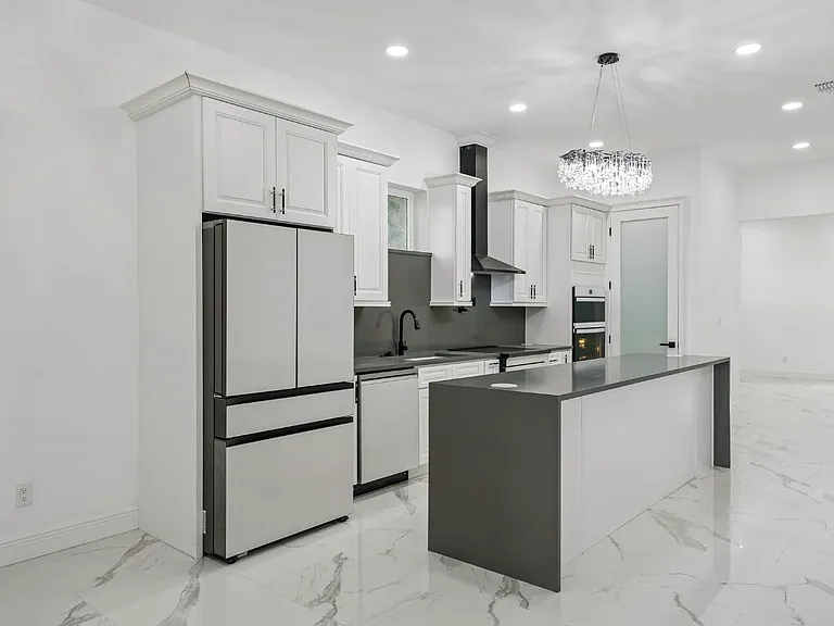 2816 Corrine St #2 — Photo 2
