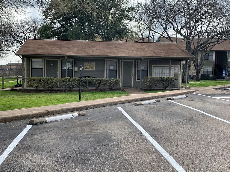 1500 Northwest Blvd — Photo 20