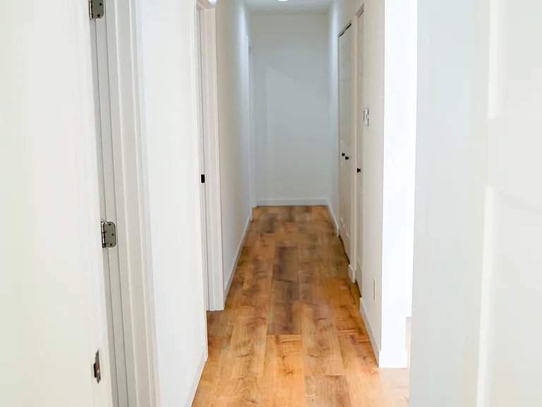 629 W Hillsdale St — Photo 19