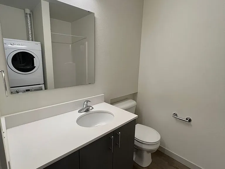 4801 Fauntleroy Apartments — Photo 25
