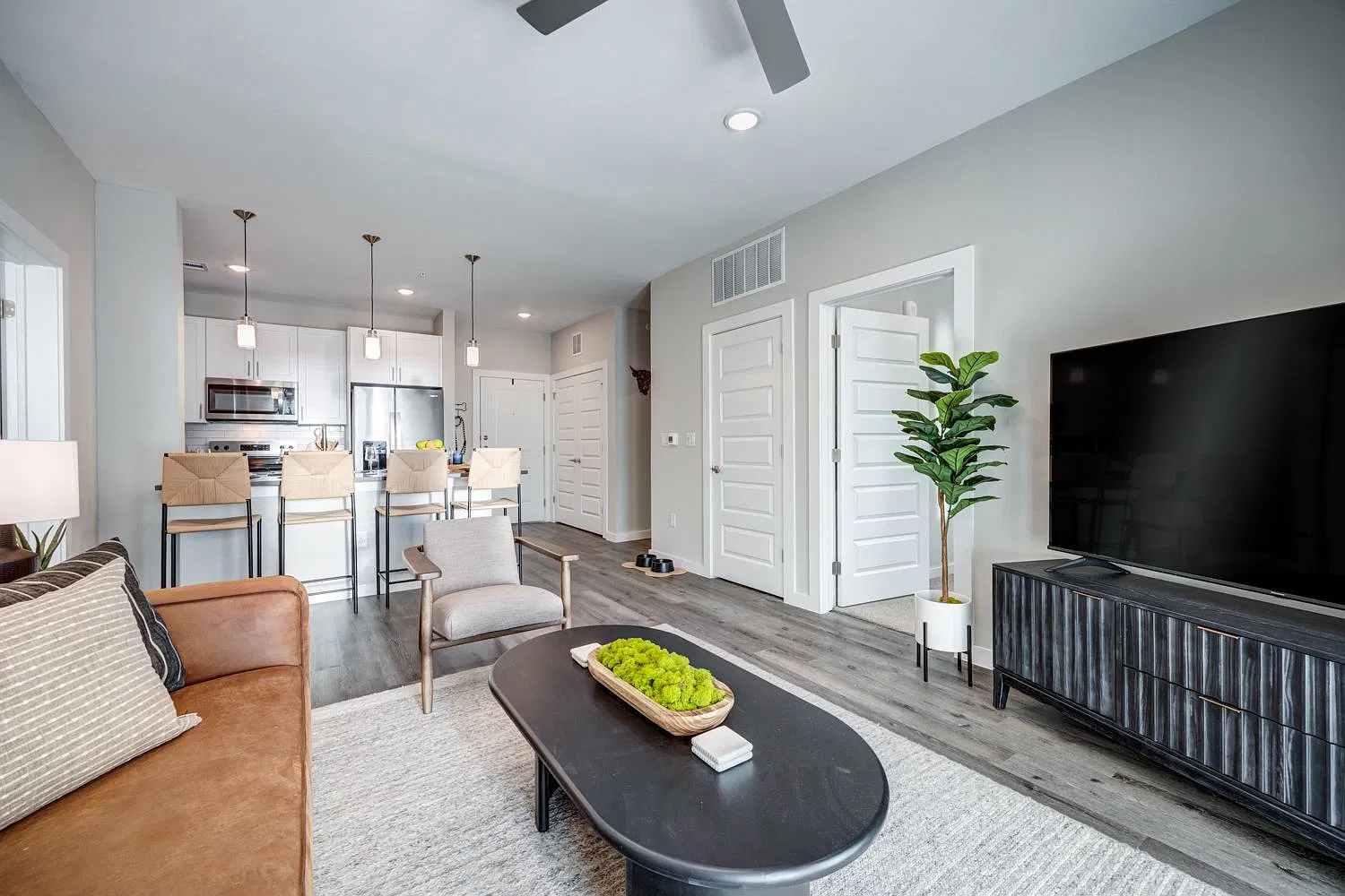 Water's Edge Townhomes — Photo 1