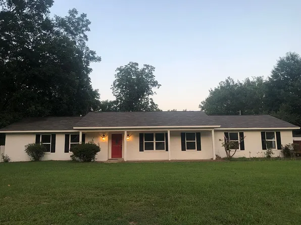 294 3rd St, Saltillo, MS 38866