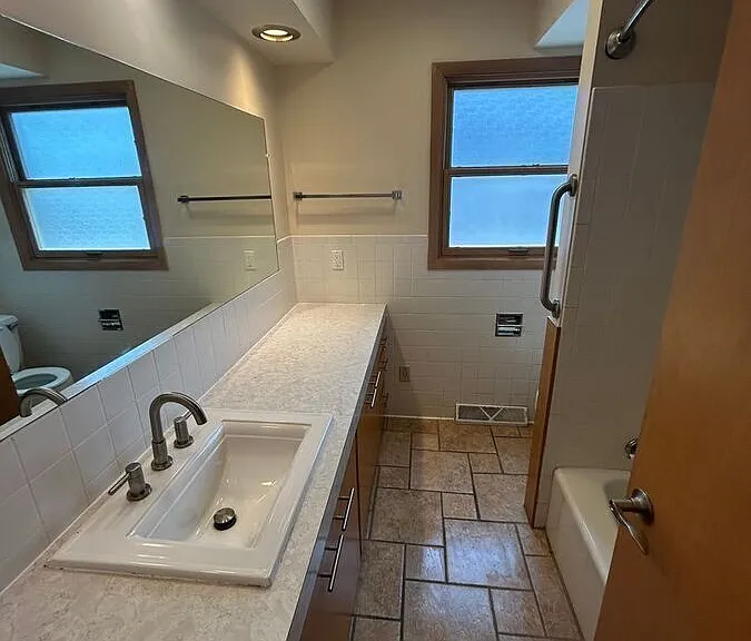207 W 3rd St S #1 — Photo 4