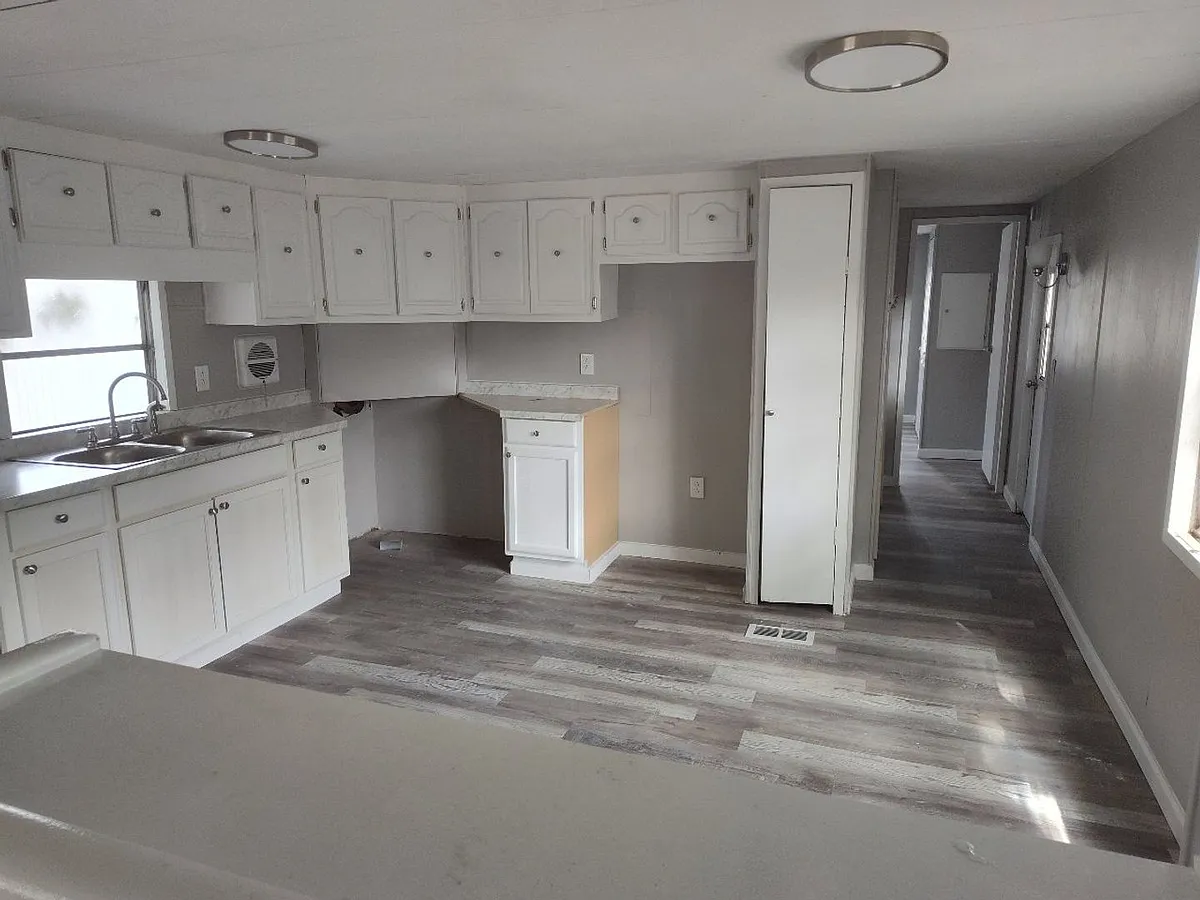 Building Photo - 503 S Humbolt Ave