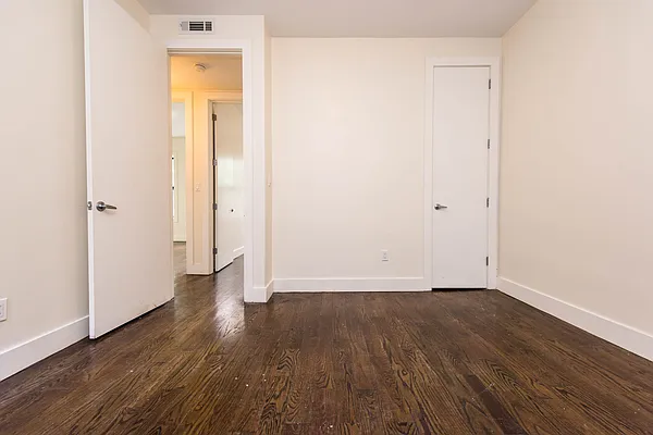 Rented by Nooklyn NYC LLC | media 25
