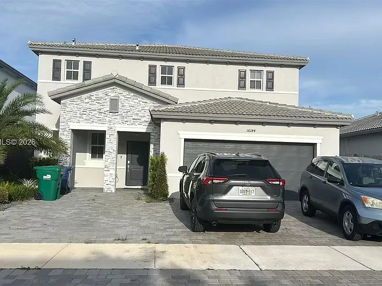 16144 SW 148th Pl — Photo 1