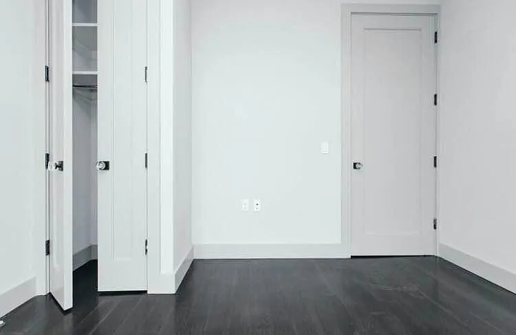 56 Box St #5D — Photo 5