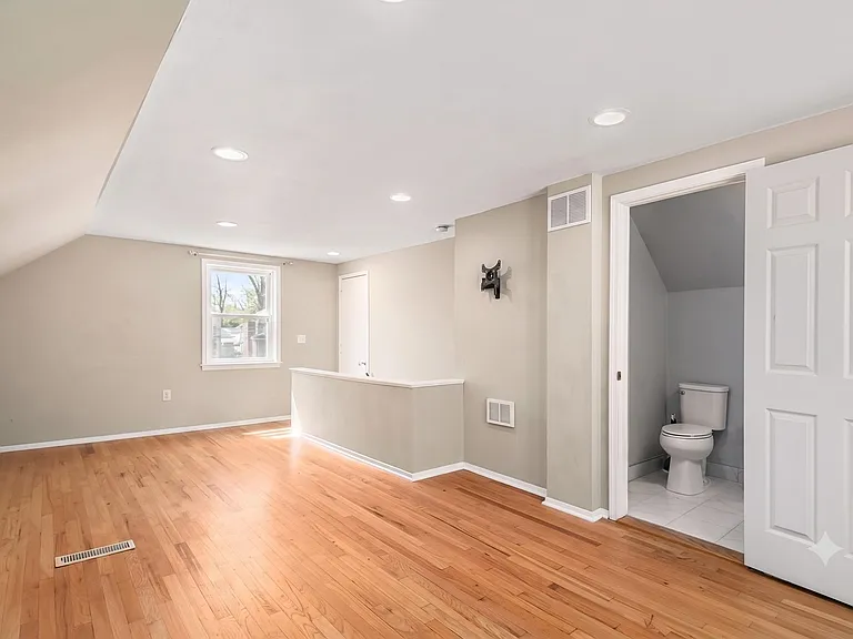 633 N Dorchester Ave — Photo 13
