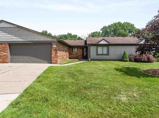 31526 Creek Side Dr, Warren, MI