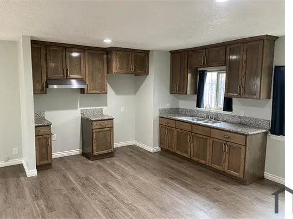 11150 S Figueroa St APT 2, Los Angeles, CA 90061