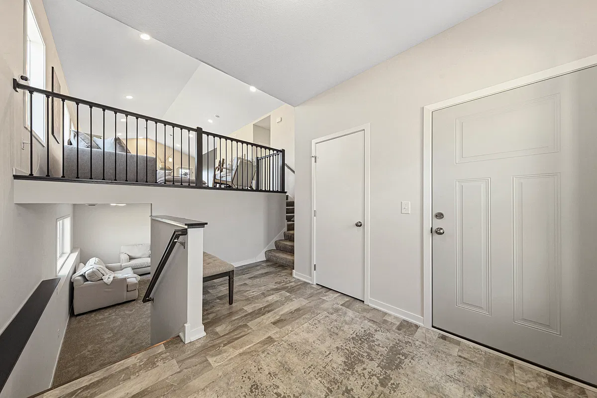 4 bed, 2413 sqft, $2,700 — Photo 4