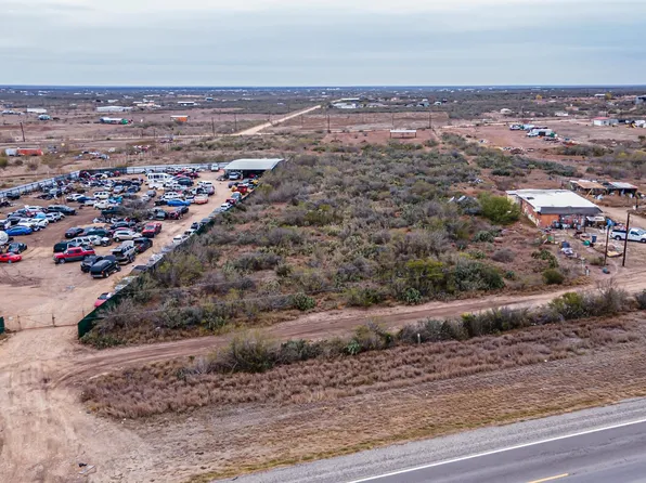 54 Colorado Acs Sur, Laredo, TX 78041