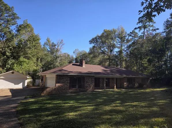 3 Pinecrest Pl, Laurel, MS 39440