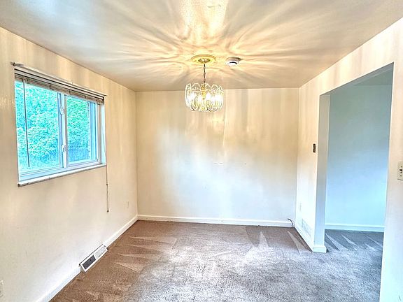 5th image of 3305 W Run Rd