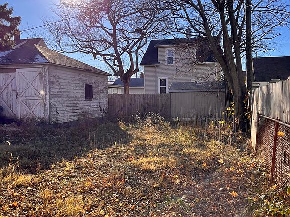 2nd image of 207 McDonough St