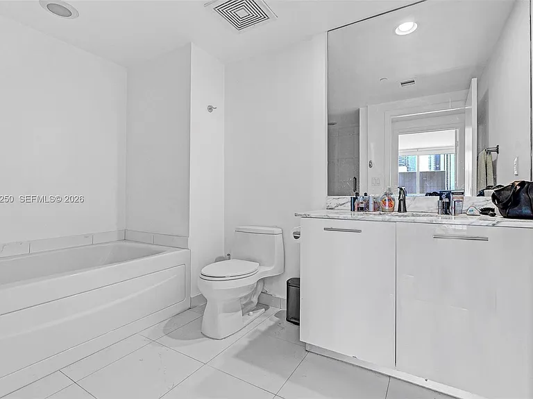 55 SE 6th St #1208 — Photo 17