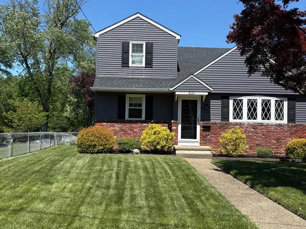 537 Dewey Parker Ave, Audubon, NJ 08106