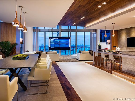5th image of 1100 Biscayne Blvd Unit 3106
