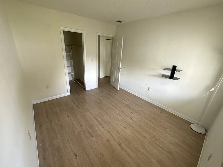 4401 S Semoran Blvd #1 — Photo 17