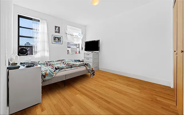 Rented by REAL New York | media 3