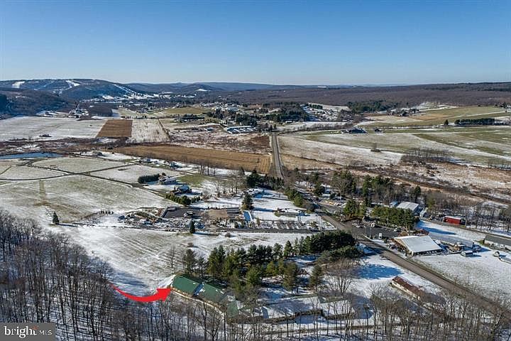 2nd image of 1724 Mosser Rd #11