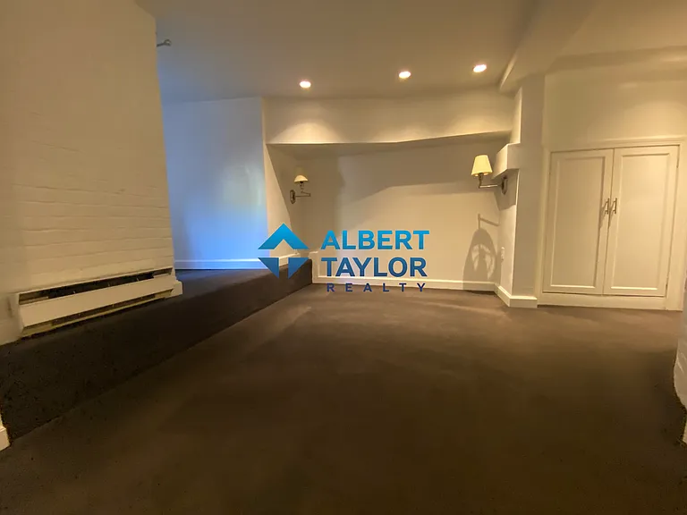 Upstairs (Vacant)