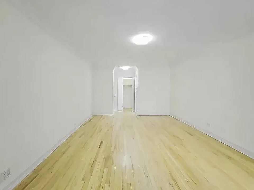 2nd image of 241 E 46th St APT 2C