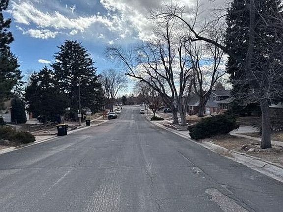 4th image of 2102 Essex Ln