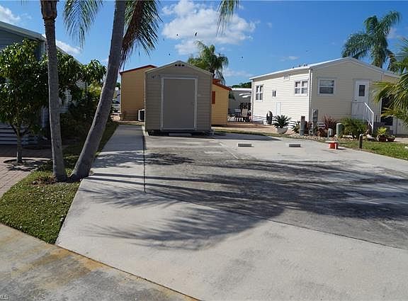 3rd image of 147 Setting Sun Ave